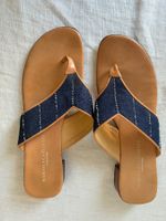 Neuwertige Zehensandalen