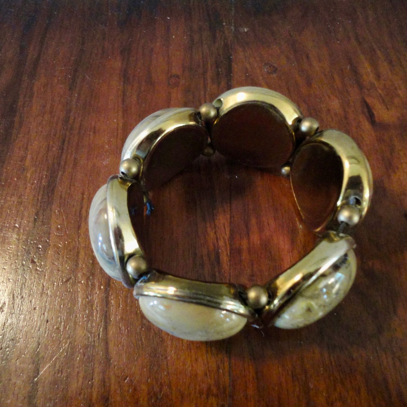 Bracciali & Braccialetti: Schönes Vintage Armband mit Steinen. – Usato da Wädenswil venduto da LIS11 2