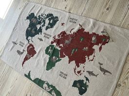Teppich mit Weltzeichnung