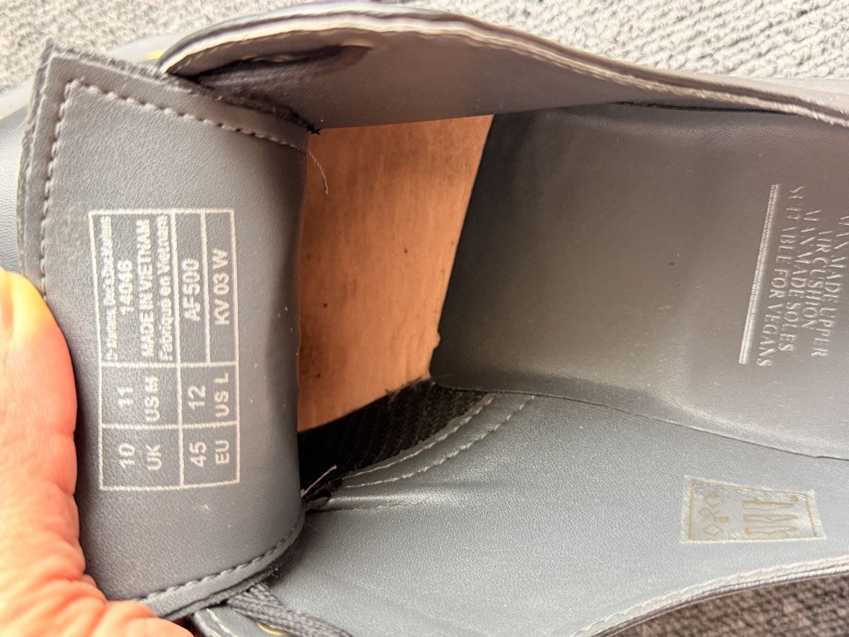 Dr. Martens Scarpe da uomo: Chaussures Dr. Martens noir taille 45  – Nuovo (secondo la descrizione) da Bulle venduto da LeMoleson 9