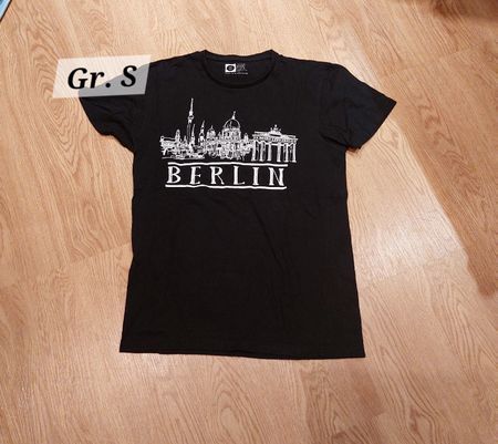Schwarze T-Shirt, diverse Motive, Gr. S – Top Zustand!