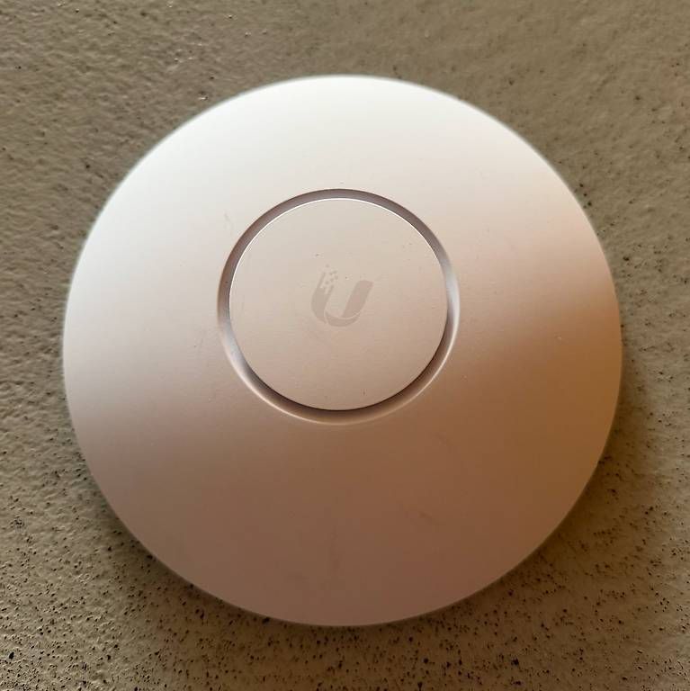 WiFi: UniFi AP AC Long Range - Wireless Access Point – Usato da St-George venduto da alaixee