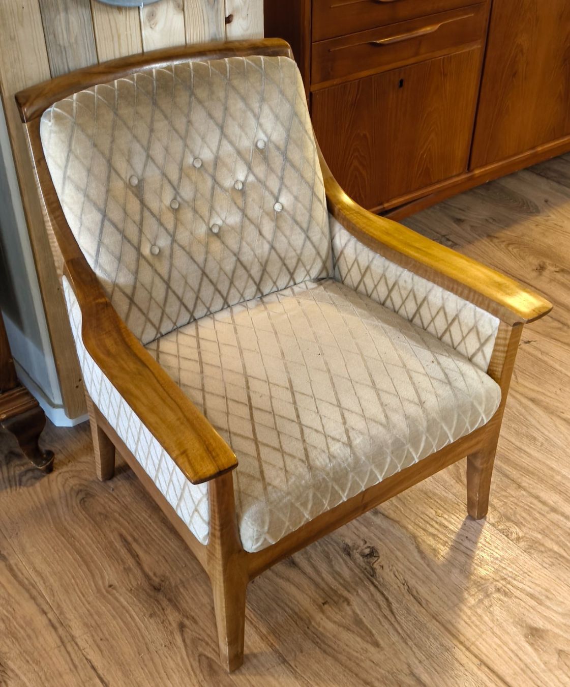 Poltrone: Retro Sessel – Usato da Basel venduto da bk_brockibasel