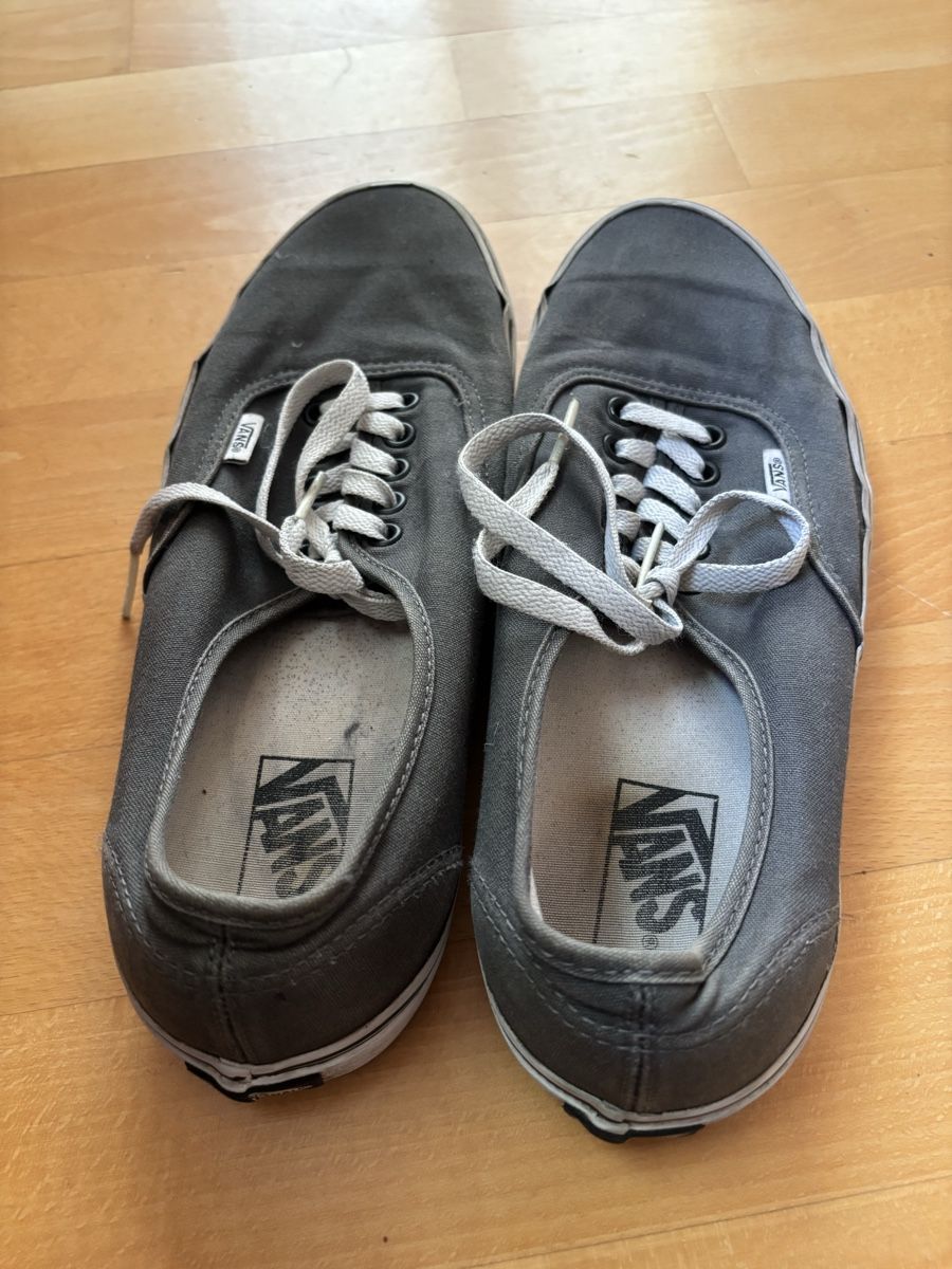 Scarpe da uomo: Vans gray – Usato da Chexbres venduto da doe_xns6 2
