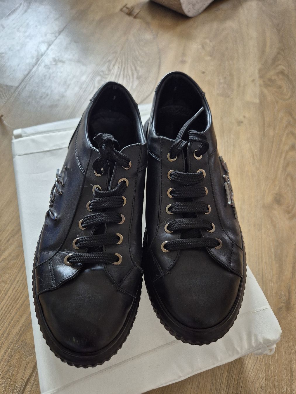 Karl Lagerfeld Scarpe da donna: Sneakers Karl Lagerfeld – Usato da Bern venduto da des_7cqy 2