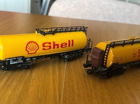 Märklin Trains électriques: Deux wagons Märklin Shell  – D'occasion à Orbe par car_8grw 1