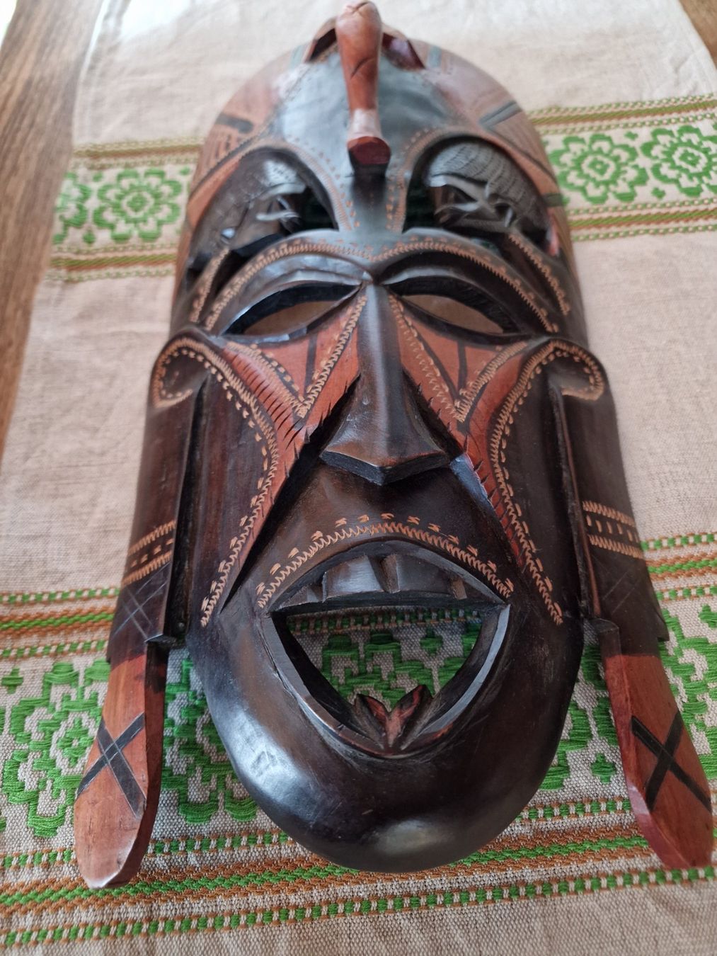 Internationale Kunst: Holzmaske und Holzbesteck aus Afrika – Gebraucht aus Röthenbach i. E. von Heureka5 4