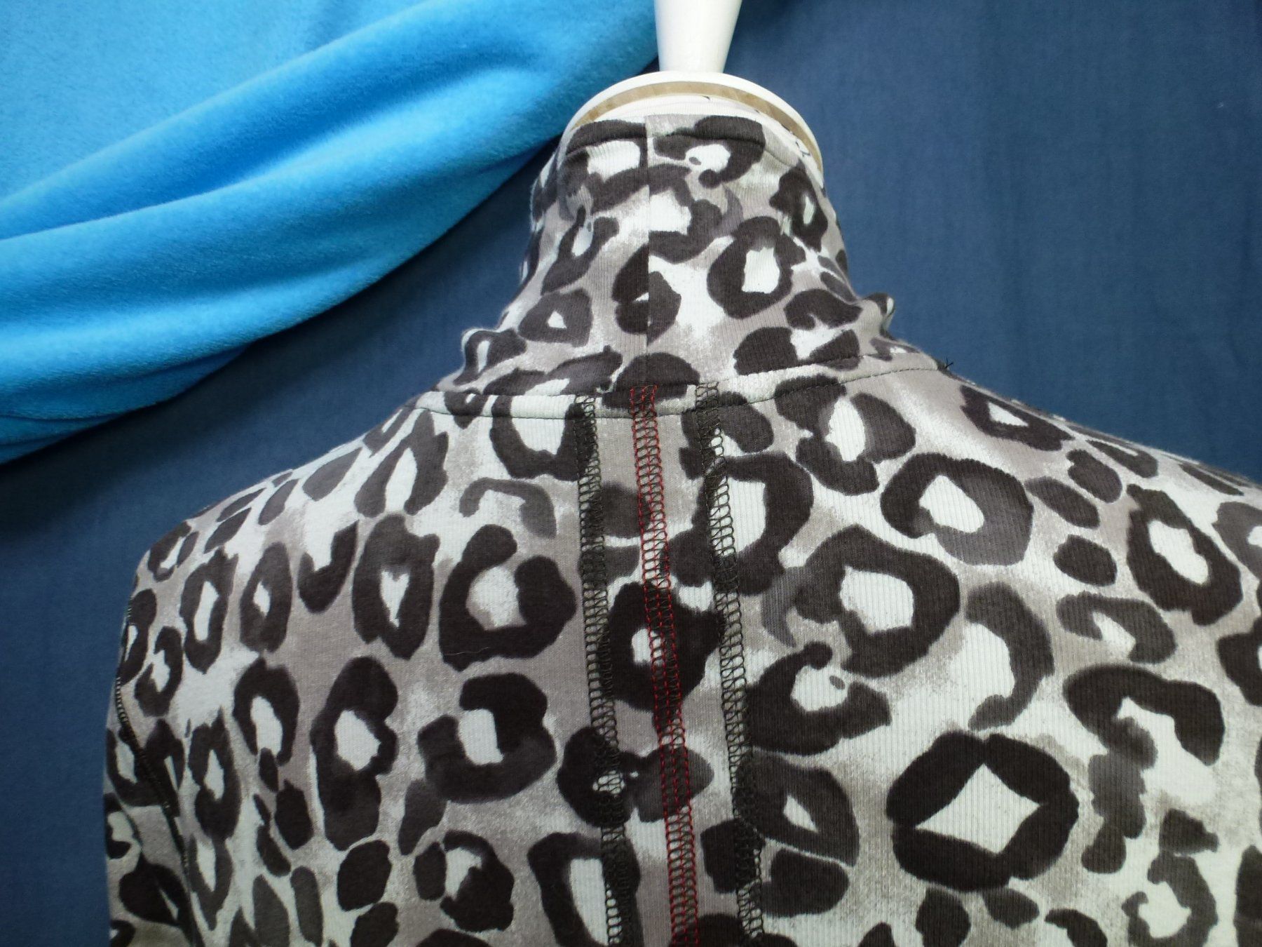 Marc Cain Pullover & Sweatshirts: MARCCAIN SPORT PULLOVER GR 44 BAUMWOLLE TOLLES MUSTER NEU – Neu (gemäss Beschreibung) aus Kreuzlingen von ang_7k8d 3