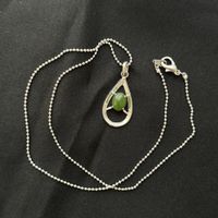 Silberne Jade Tropfen Halskette 