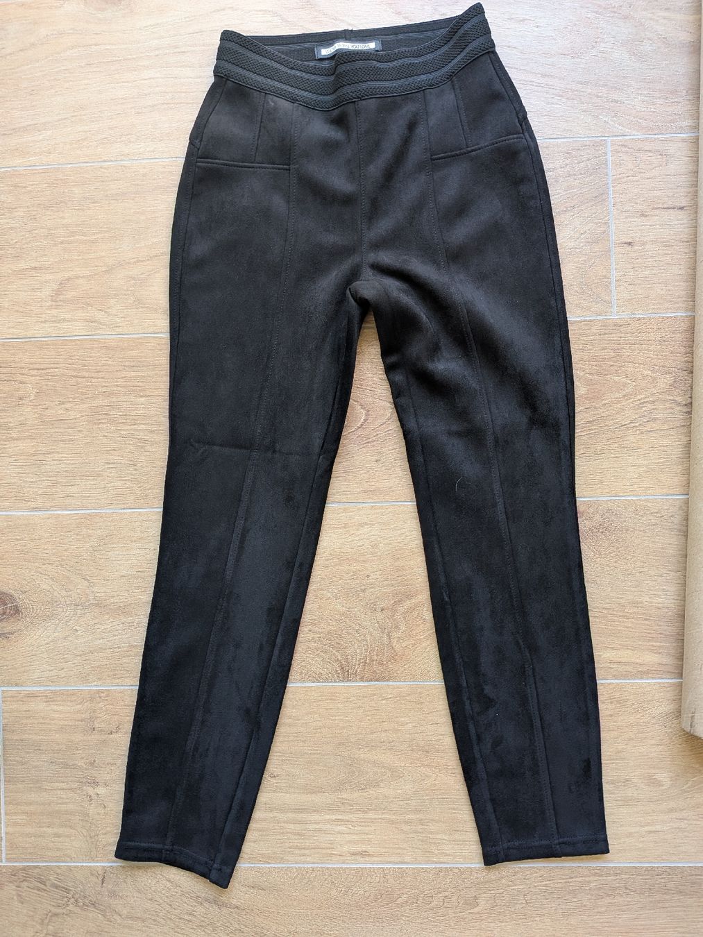 Pantaloni: NEU Street One Hose Grösse 34 – Nuovo (secondo la descrizione) da Eschenbach SG venduto da SanFranciscoCalifornia