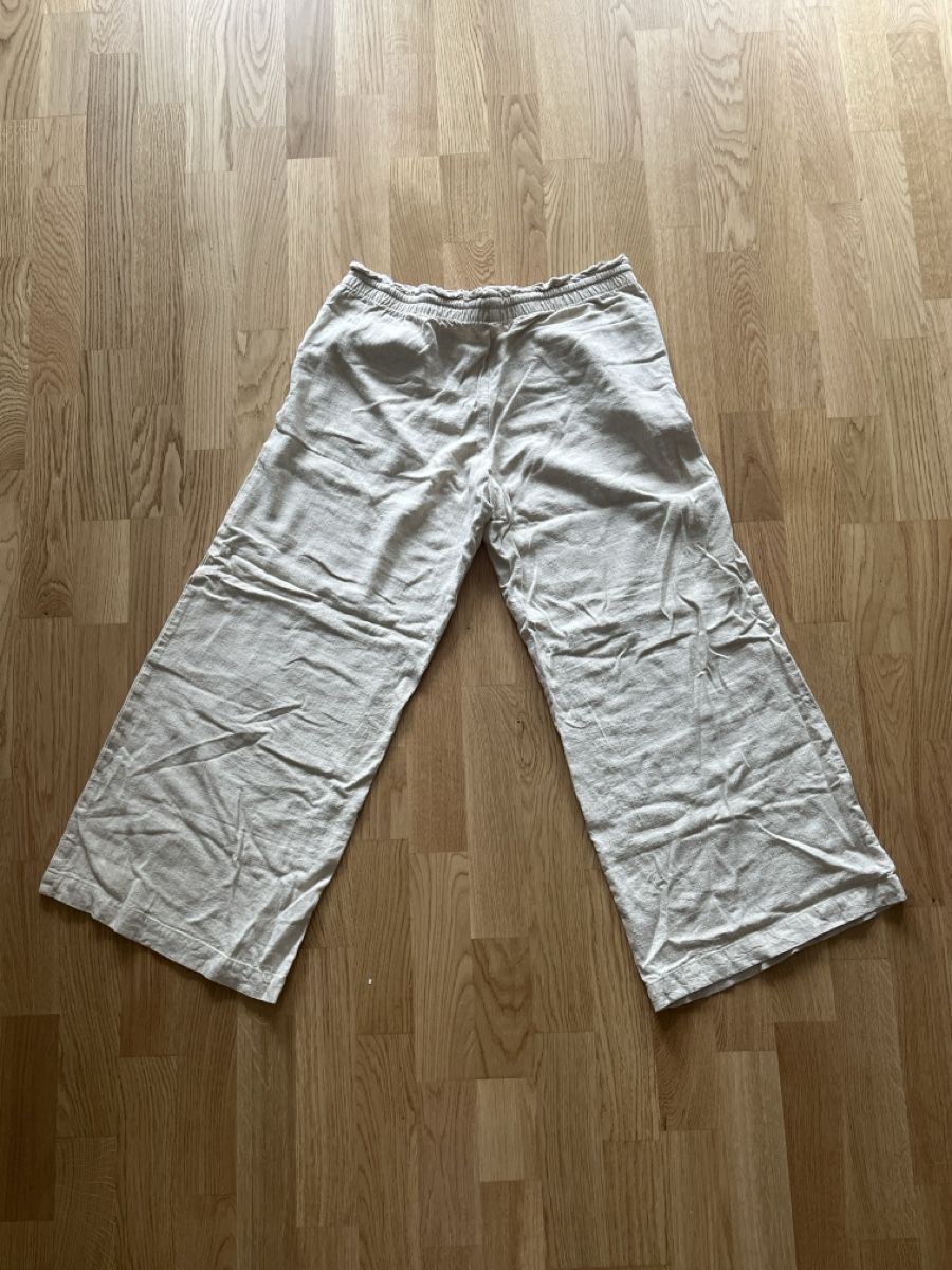 H&M Pantaloni: Leichte Sommer-Hose, Gr. M – Usato da Ostermundigen venduto da leo_n8v2 1