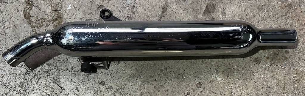 Auspuffanlagen: Endschalldämpfer Triumph 2201552 – Gebraucht aus Thun von -MIOT-