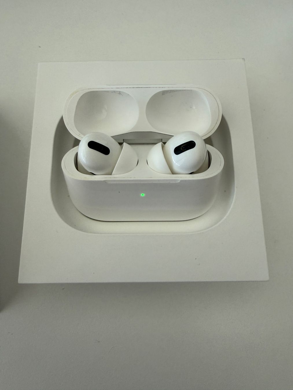 Apple Cuffie: Apple AirPods Pro (Series 1) – Usato da Pratteln venduto da Tamashii 1