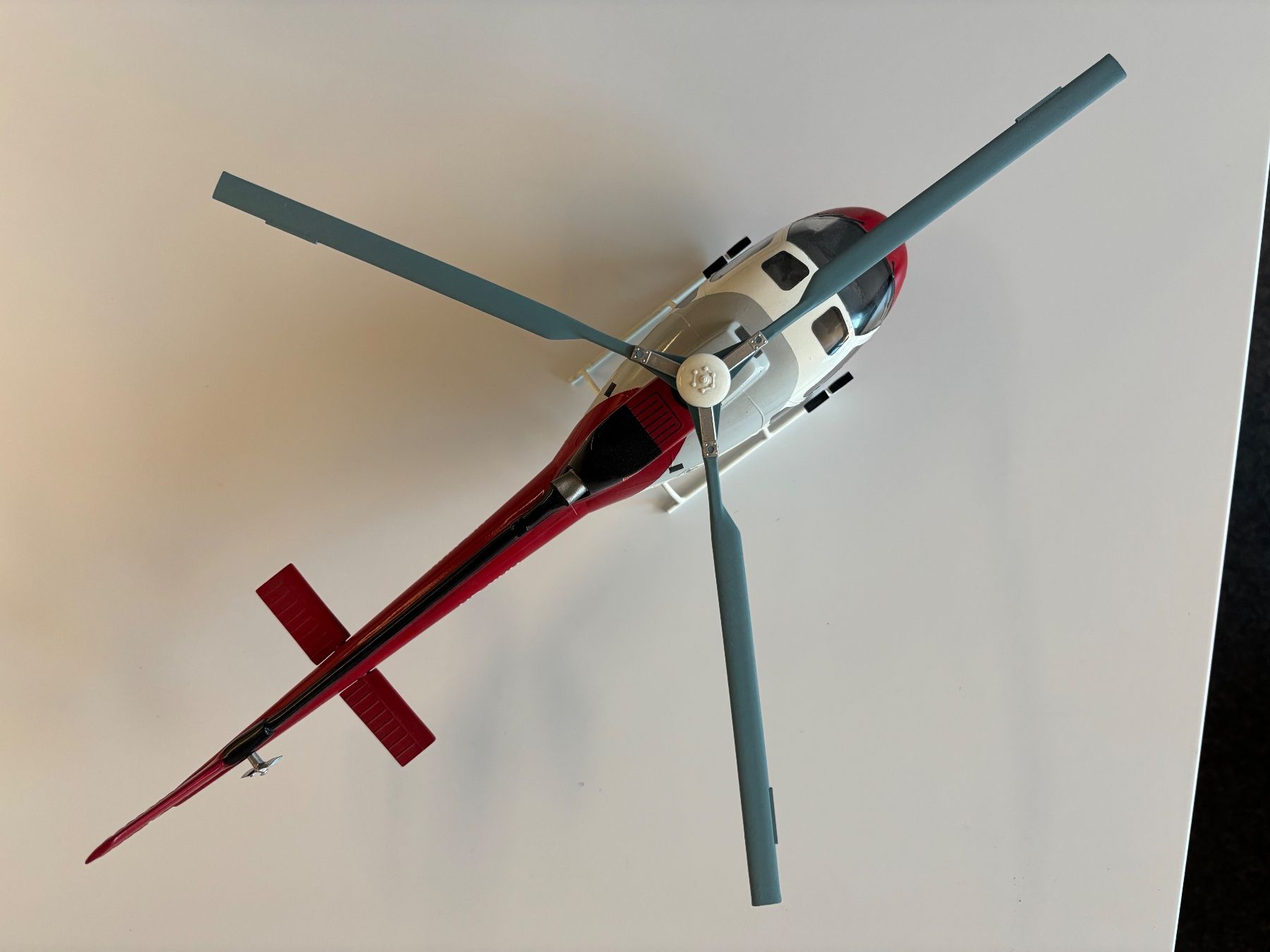 Modellbausätze & Standmodelle: Modell Polizei Helikopter – Gebraucht aus Locarno von Mulg 1