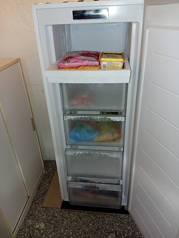 Congelatori: Neuwertiger Tiefkühlschrank Candy  – Usato da Thun venduto da z.a. 1