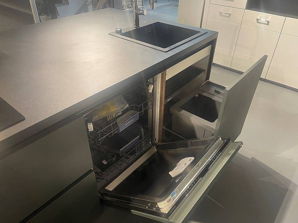 Cucine complete: Cuisine intégrée avec appareils électroménagers 280x243 – Usato da Morges venduto da mor_9x9y 4