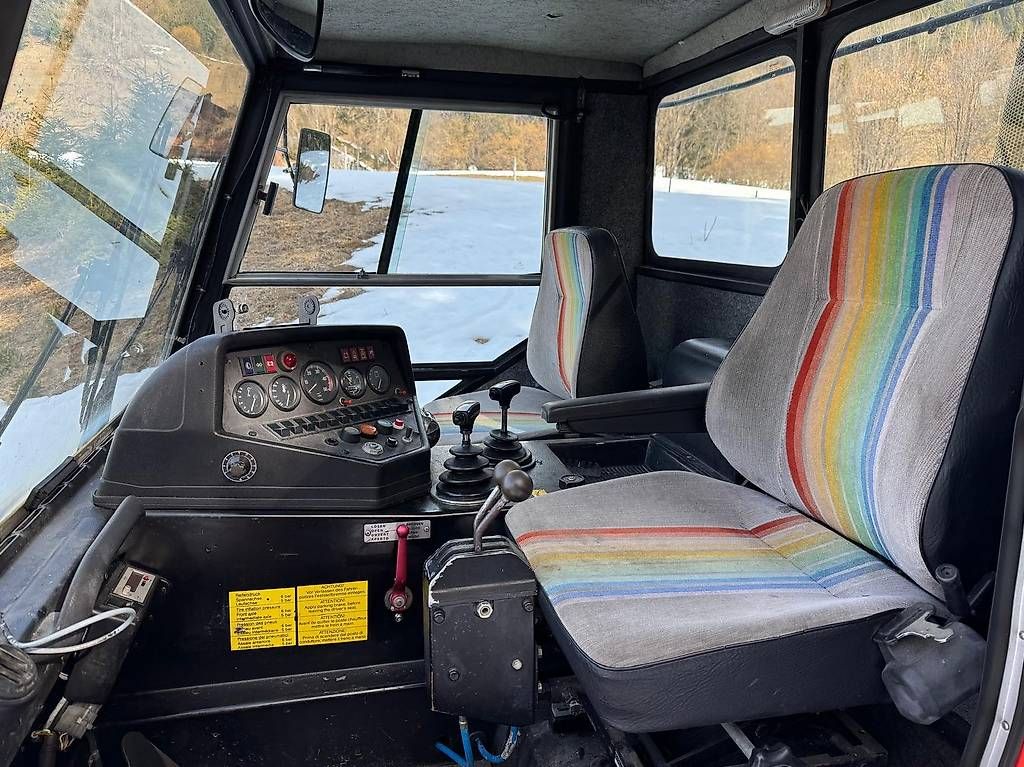 Traktoren: Pistenbully PB130D - 2525 heures – Gebraucht aus Curtilles von rem_qgn7