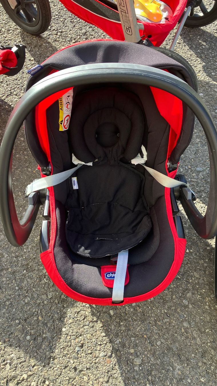 Chicco Kinderwagen: Chicco Active Trio à vendre – Gebraucht aus Tentlingen von la3mu3ll 4