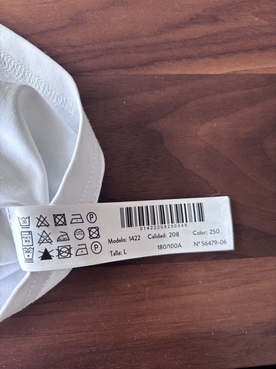 Massimo Dutti T-shirt: Massimo Dutti T-Shirt – Usato da Jona venduto da yan_sg85 3