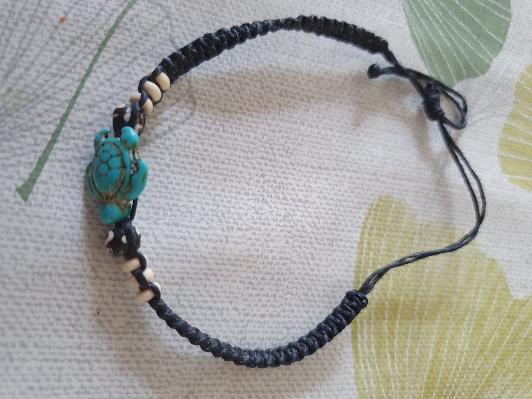 Bracelets: Armband mit Schildkröte grössenverstellbar – D'occasion à Winterthur par Natascha_1994