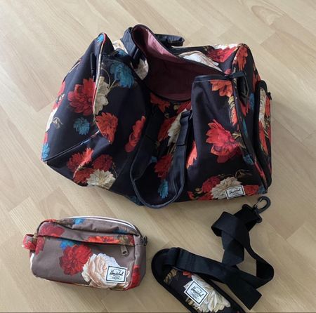 Herschel Rucksack + Reisetasche + Necessaire (Set) – Blumen