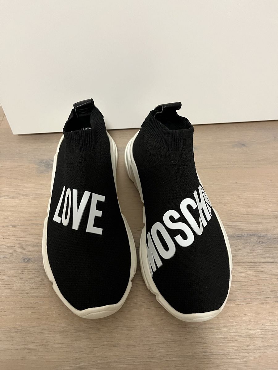 Moschino Damenschuhe: Love Moschino Sneaker 35 neu – Neu (gemäss Beschreibung) aus Birrwil von vanyboo 1