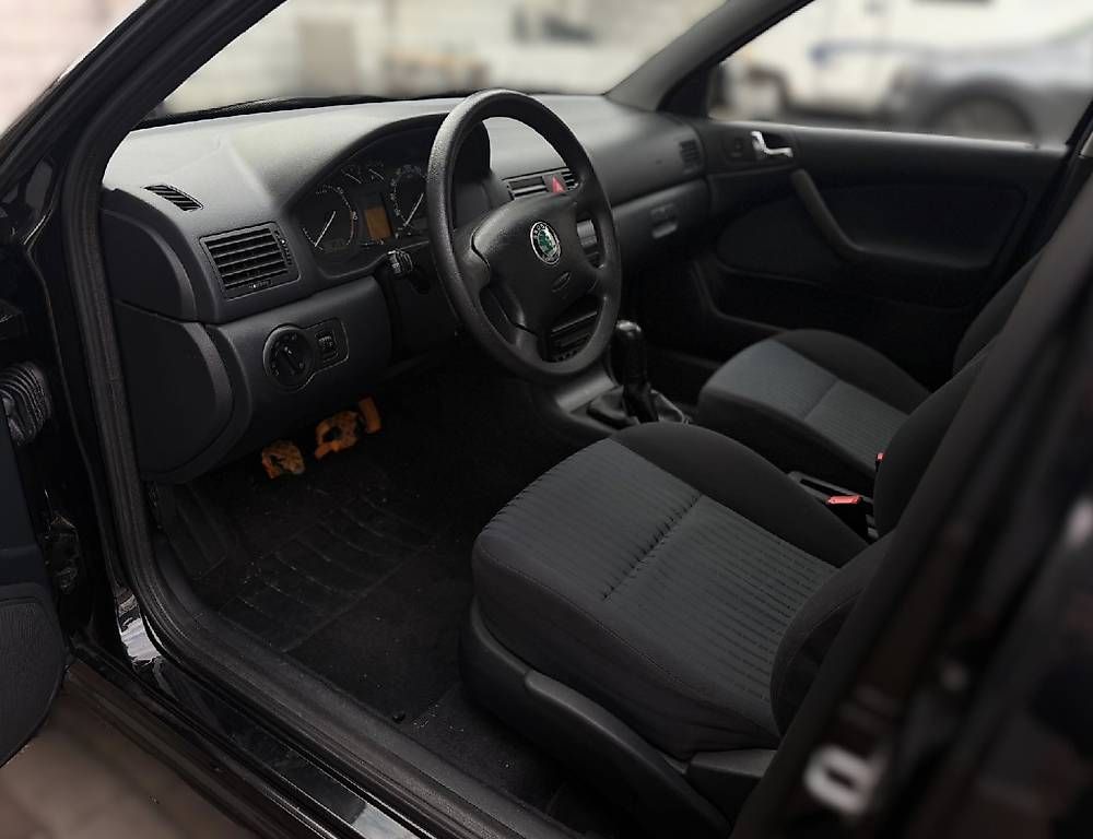 Skoda Automobili: Skoda Octavia 1.9 tdi Tour – Usato da Löhningen venduto da Flachlandholzer 3