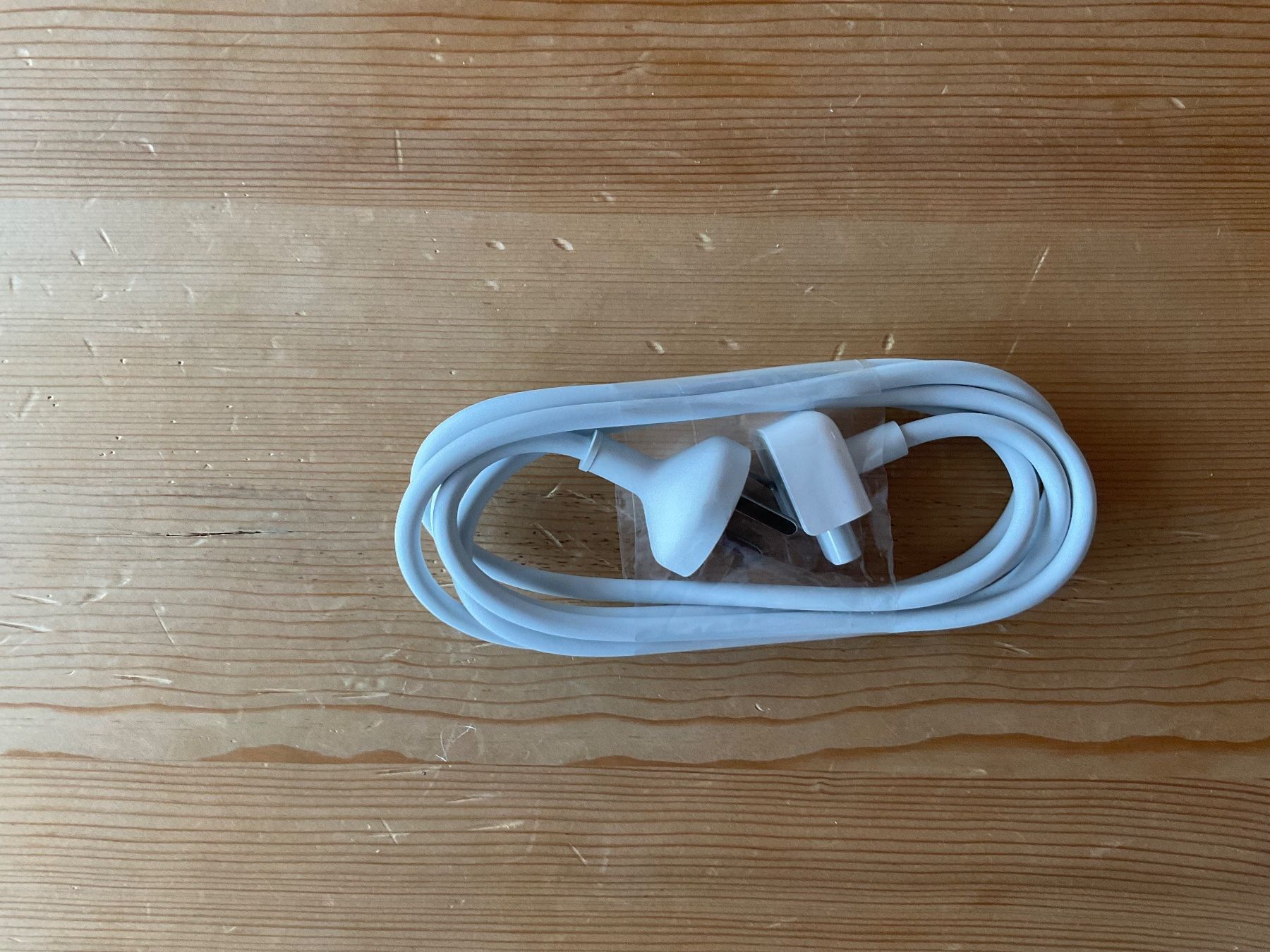 Apple Kabel: Apple Kabel zu Ladegerät Stecker Typ K (Dänemark) – Neu (gemäss Beschreibung) aus Küssnacht am Rigi von christianbueeler