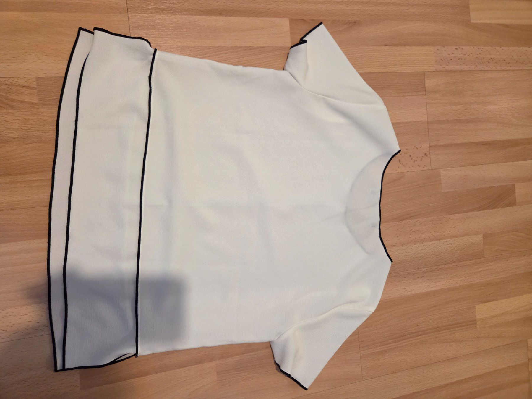 Zara Top: Zara Top - White with black details - L – Usato da Zug venduto da Bibibo 1