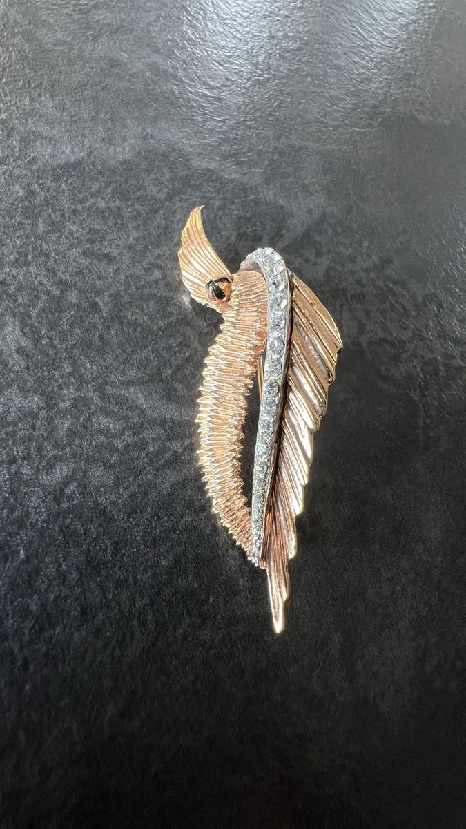 Spille & Fermagli: Broche vintage dorée strass feuille stylisée numérotée – Nuovo (secondo la descrizione) da Nyon venduto da stylevintage79 5