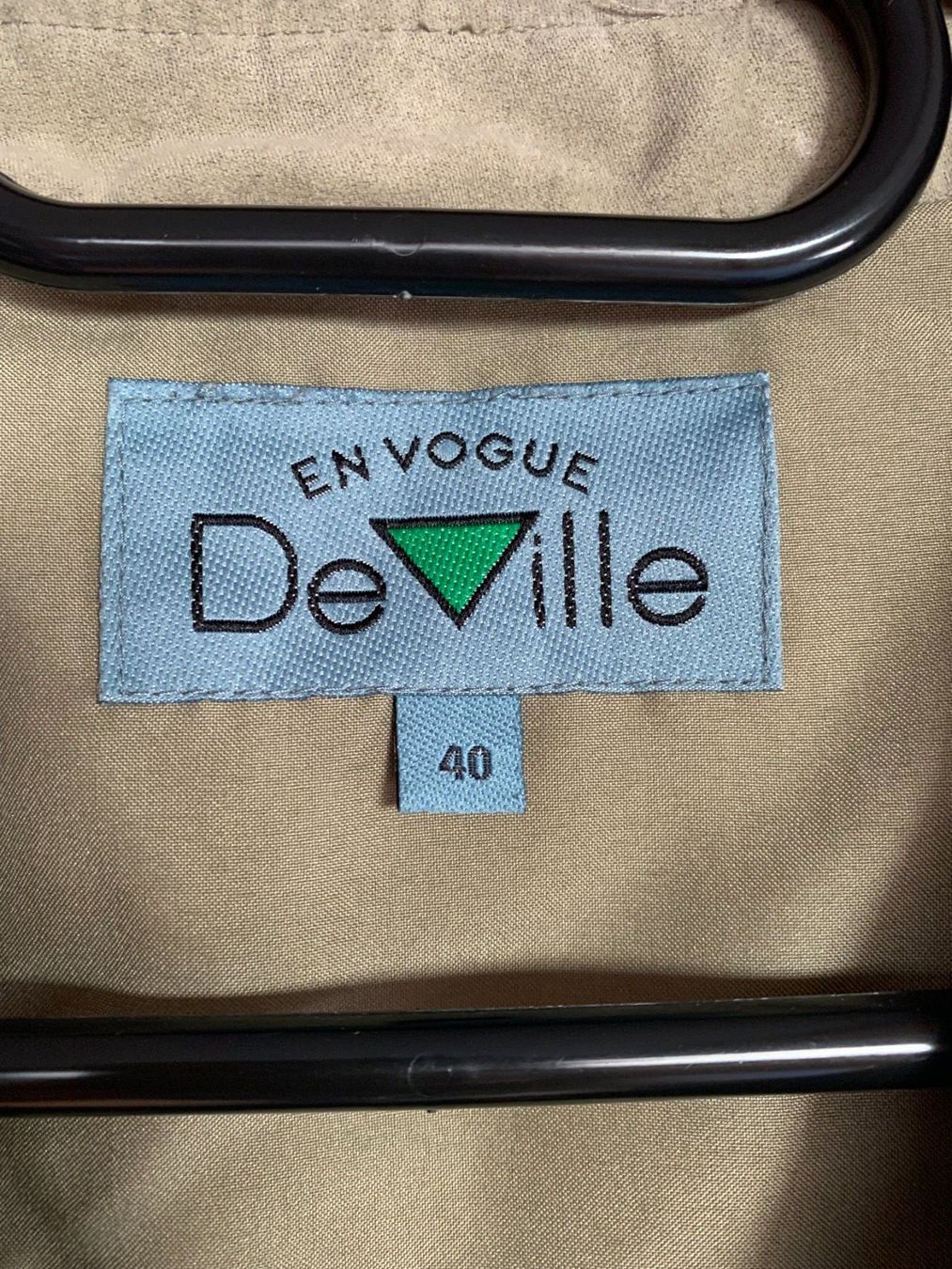 Gilet & Giacche: Gilet Vintage taille 40 Deville – Usato da Boécourt venduto da Tedmosby 1