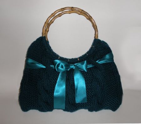 Neu! Handtasche gestrickt, Smaragdgrün mit Satinschlaufe