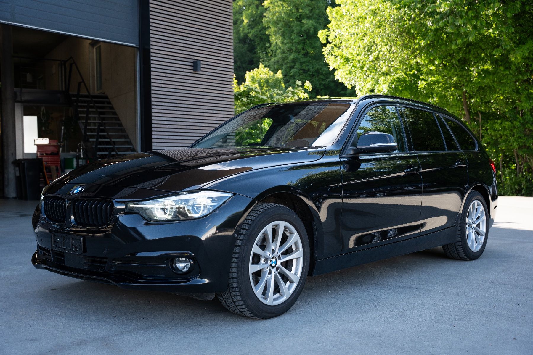 BMW Automobili: BMW 320d Combi – Usato da Affeltrangen venduto da AutoZentrumAG 1