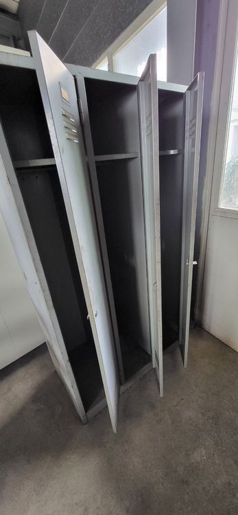Spint, Garderobenschrank metall 3-Türig (Gebraucht) in Münchwilen AG ...