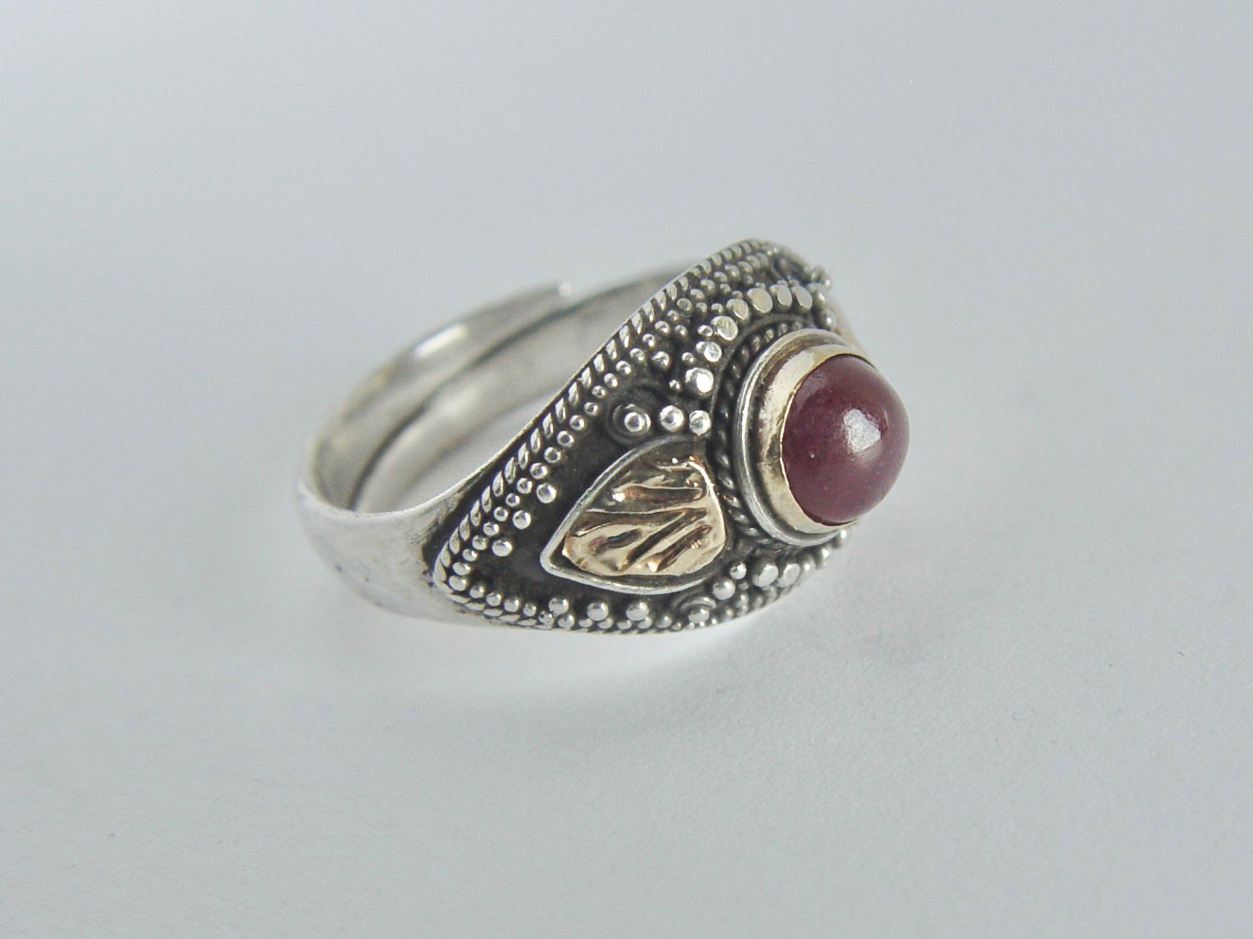 Bagues: Vintage Ring Silber mit Rubin – D'occasion à Henggart par elsternwerk 2