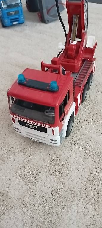 Giocattoli: Bruder - MAN: Feuerwehr mit Light + Sound – Usato da Birmensdorf ZH venduto da zjsz