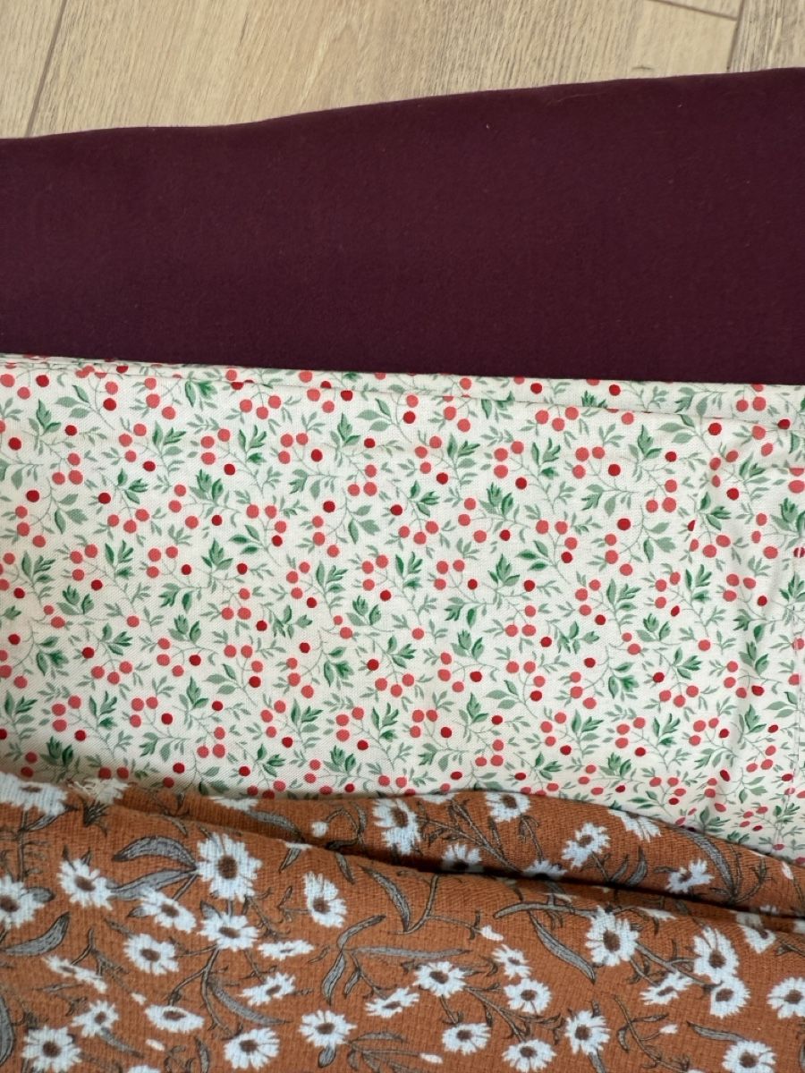 Stoffe: Stoffpaket mit 4 Stoffstücken, neu – Neu (gemäss Beschreibung) aus Sarmenstorf von Nathaliie_21 2