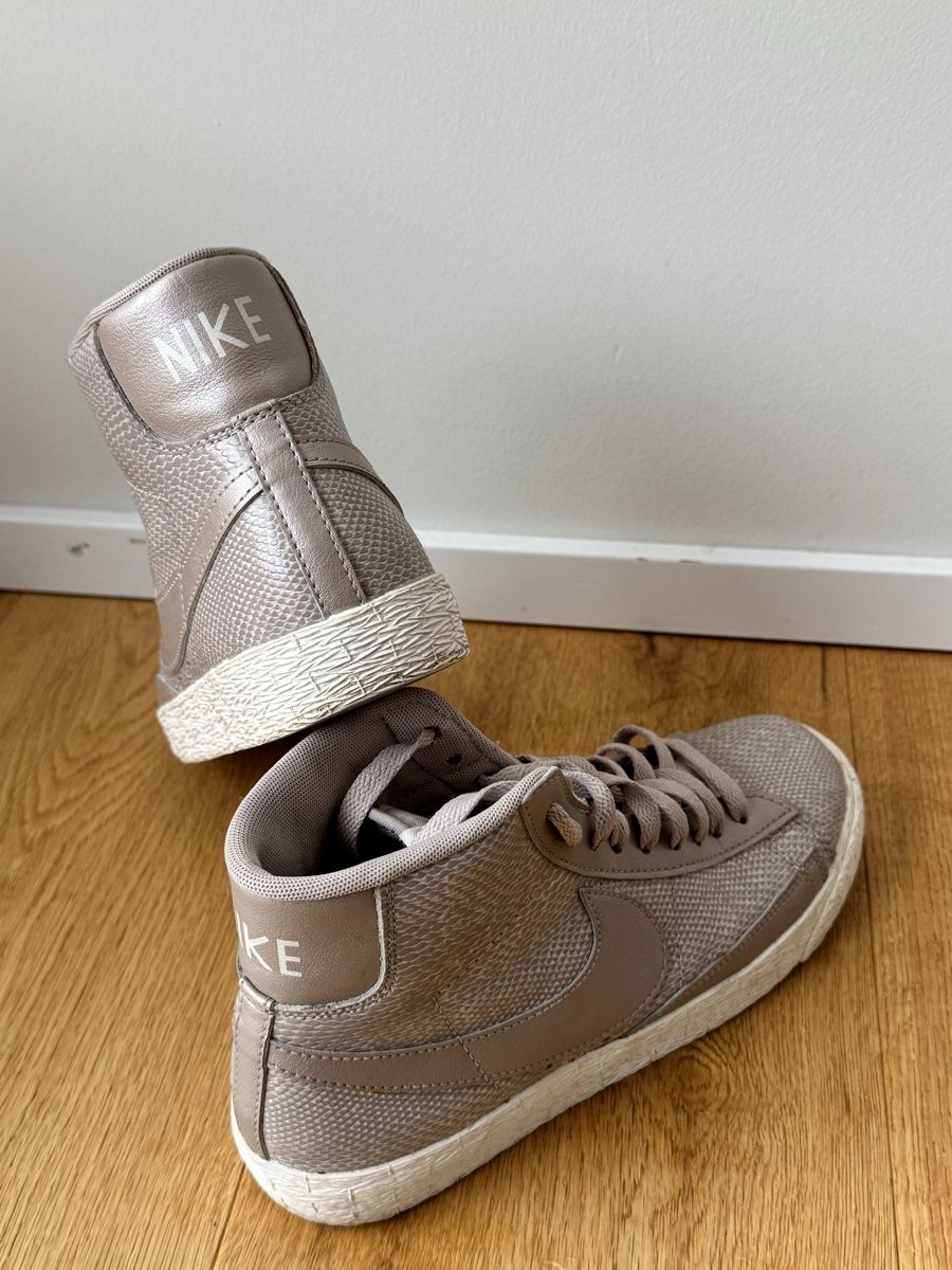 Nike Scarpe da donna: NIKE BLAZER MID LEA PREMIUM Gr. 37.5 – Usato da Kerns venduto da ram_8f8t 1