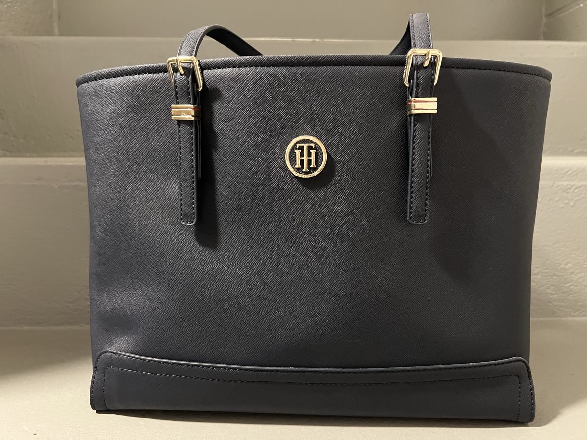 Tommy Hilfiger Taschen für Damen: TOMMY HILFIGER Damenhandtasche blau – Neu (gemäss Beschreibung) aus Russikon von Zimtchruesi