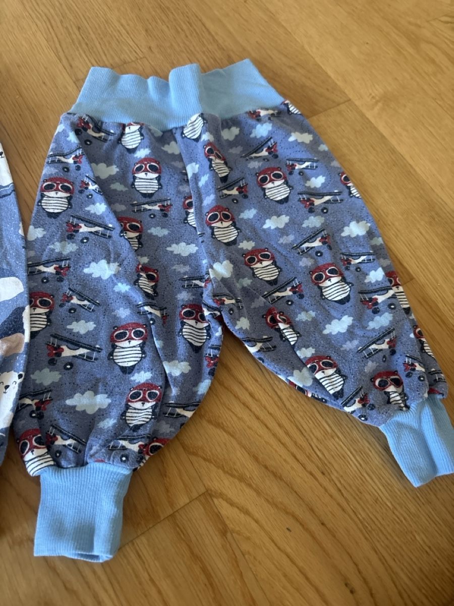 Lotti & Set di vestiti: 3 Baby Hosen Set   – Usato da Untervaz venduto da Efri33 3