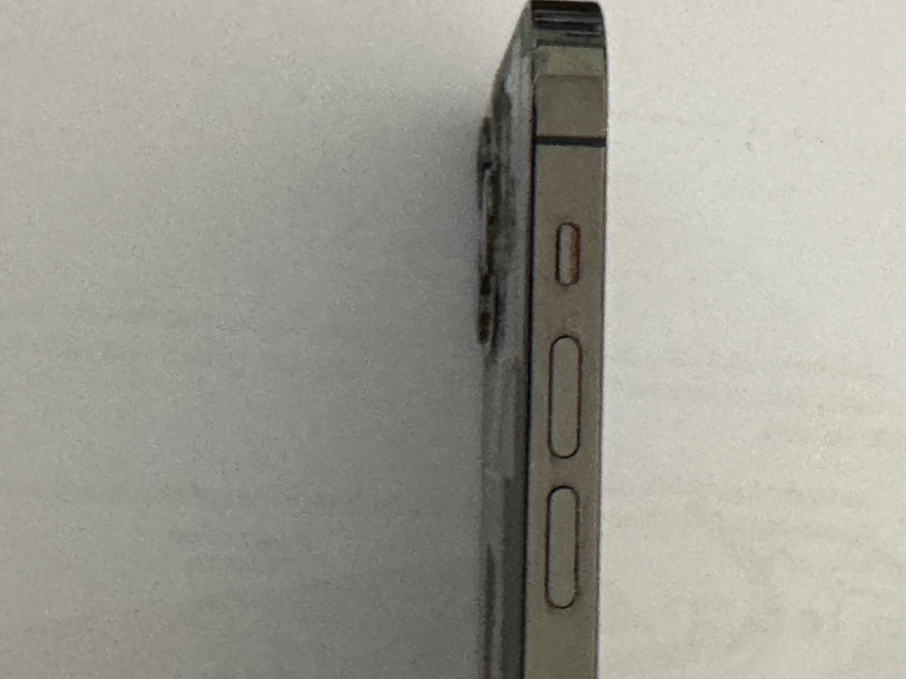 Apple Telefoni cellulari / Smartphones: Apple iPhone 12 Pro, Graphit 256GB mit Beschädigung – Usato da Risch venduto da Bretorianer 4