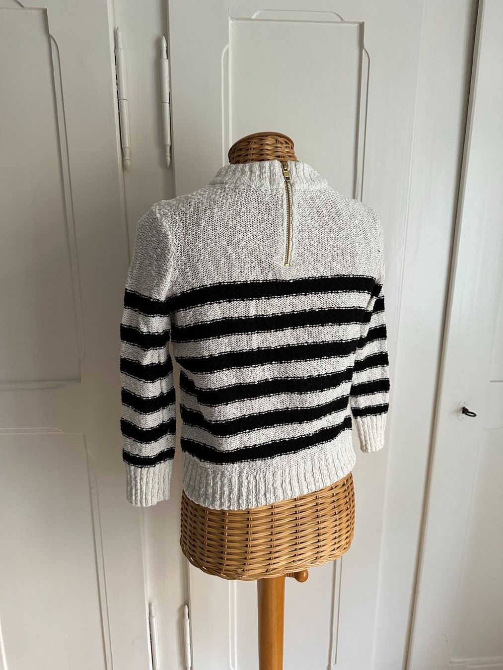 H&M Pulls & Sweat-shirts: Strickpullover weiss-schwarz gestreift - XS – D'occasion à Zürich par Diazaio 2