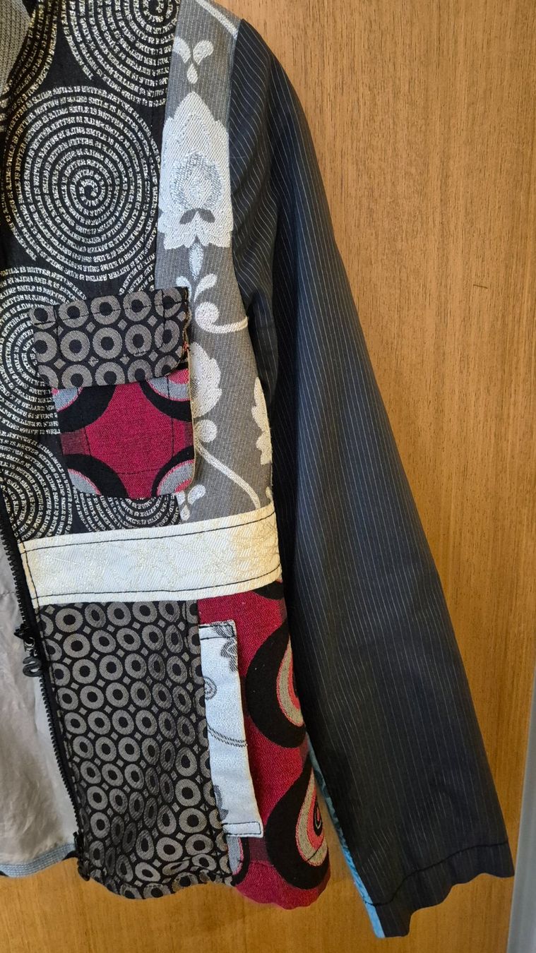 Jacken: Damen Jacke, Patchwork Design, Grösse ca. S – Gebraucht aus St. Gallen von limonaden 7