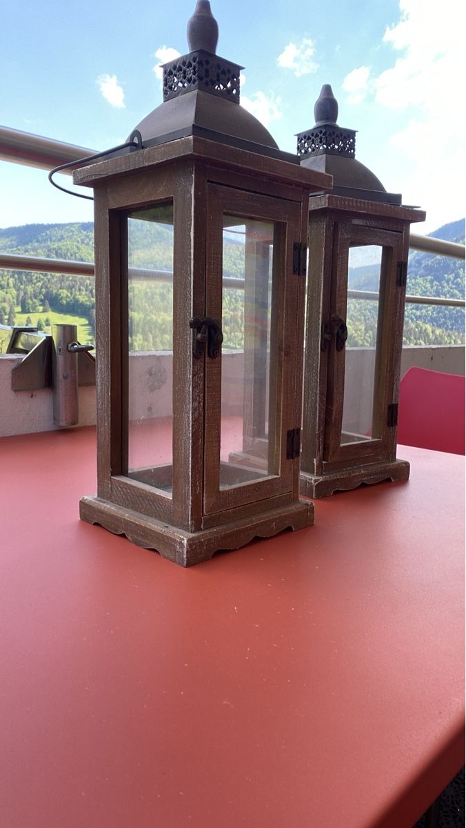 Laternen: Deux magnifiques lanternes – Gebraucht aus Moutier von Happyvidedressing