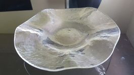geschwungene + geriffelte Glasschale