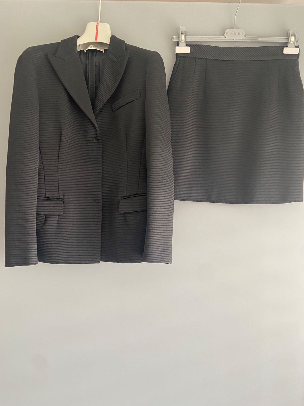 Prada Completi & Tailleur: Prada Anzug, italienische Gr.42, Gr.S. – Usato da Walchwil venduto da lodrick 2
