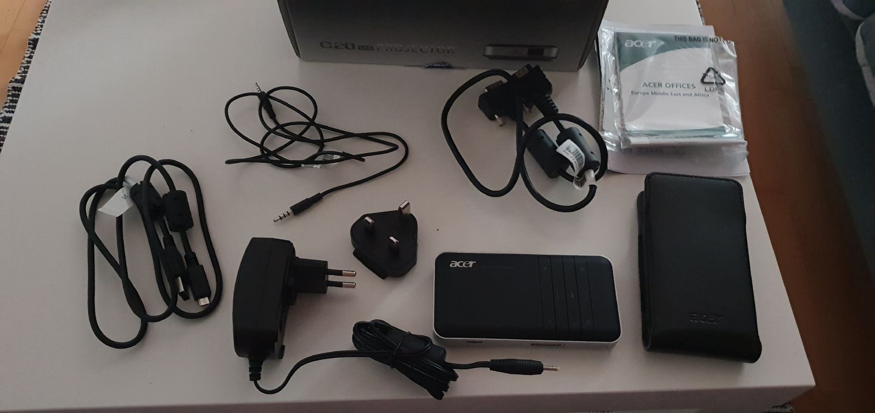 Acer Proiettori: Acer C20 Mini Projektor – Usato da Thalwil venduto da ald_6yrs 2