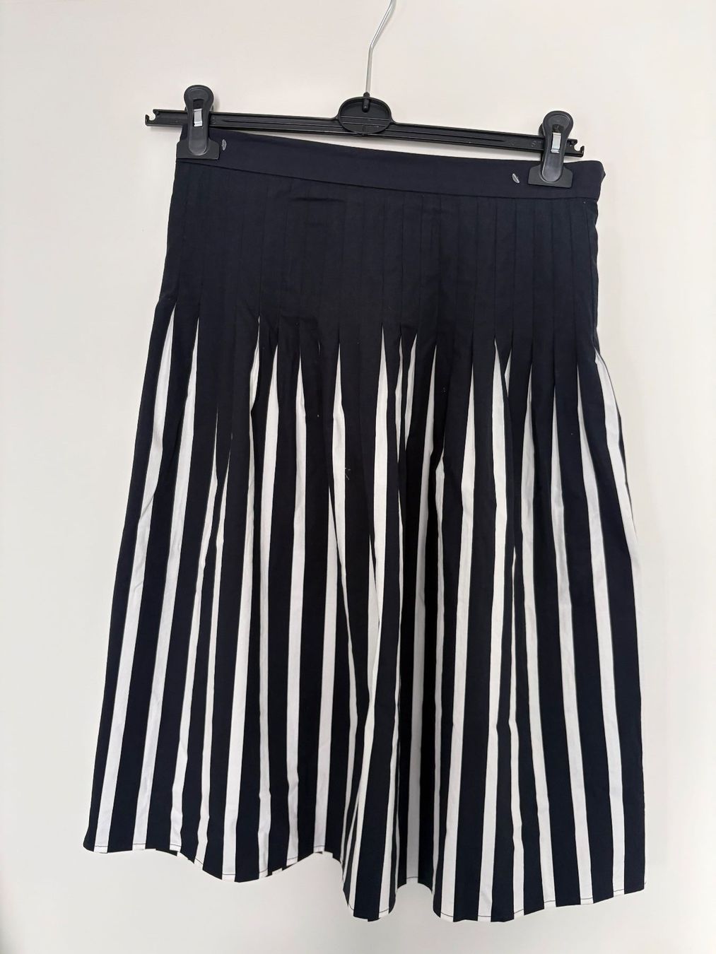 Cos Gonne: COS Skirt - Size 36 - great condition – Usato da Muzzano venduto da Sidney_3