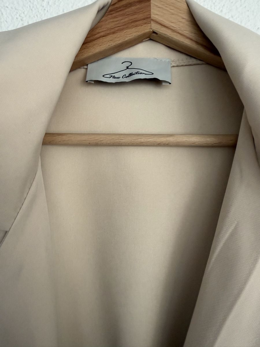 Manteaux: Wunderschöne Damen Übergangsjacken in Beige & Hellblau – D'occasion à Hägglingen par Raff_Ella 3