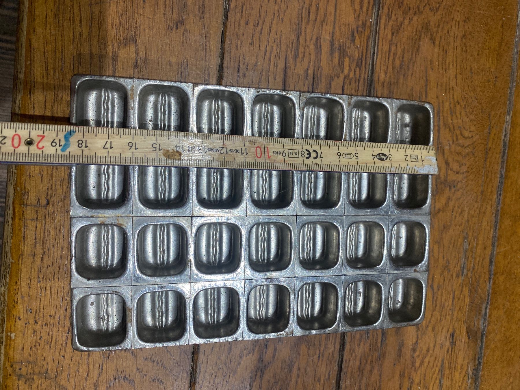 Teglie da forno: Moule chocolat schokoladenform – Usato da Lajoux JU venduto da Briard0 2